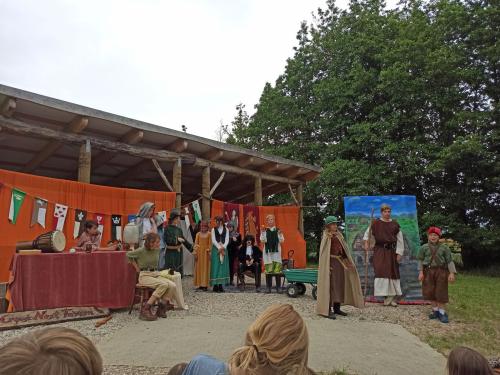 2022-11-17-Robin-Hood-03 1