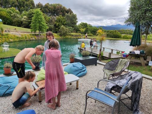 2022-12-10-Noah-eot-party-001 1