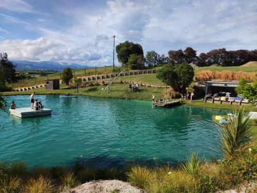 2022-12-10-Noah-eot-party-026 1