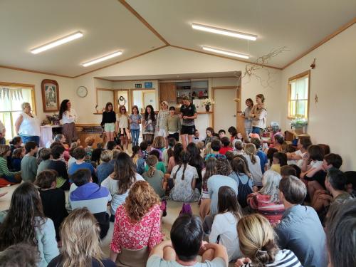 2022-12-16-farewell-assembly-04 1