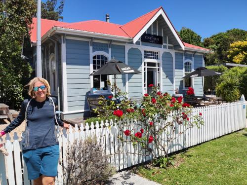 2023-01-01-Golden-Bay-01 1