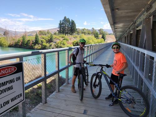 2023-01-25-Lake-Hawea-009 1